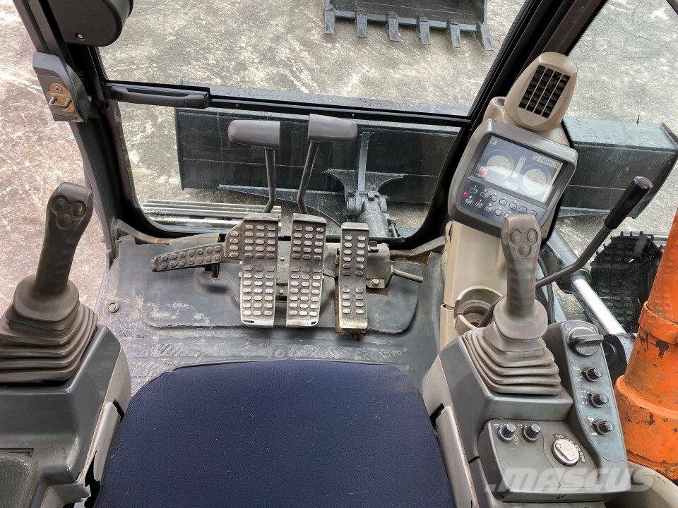 Hitachi ZX225 USBLC Escavatori cingolati