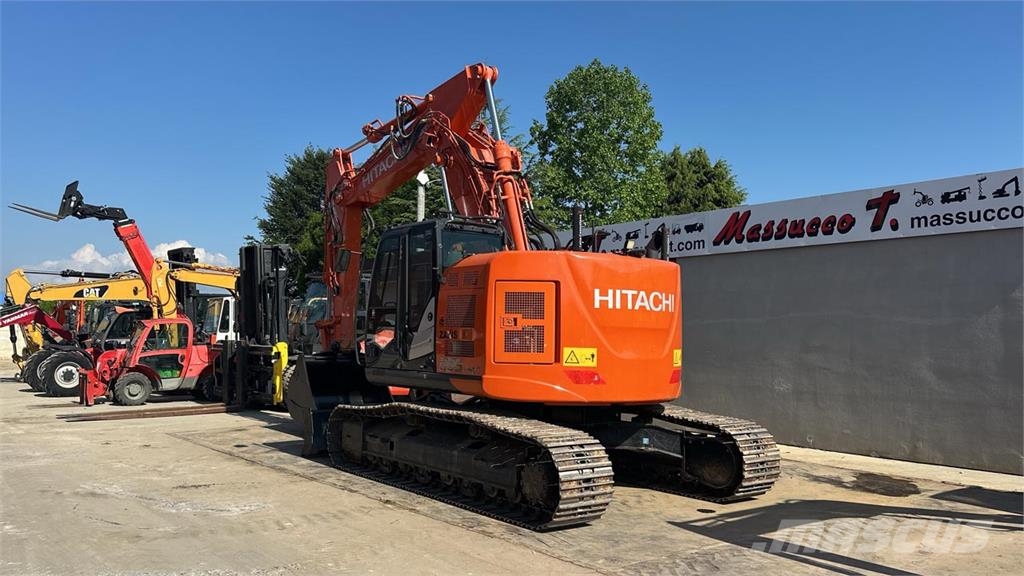 Hitachi ZX225USLC-6 Escavadeiras de esteiras