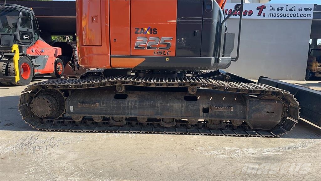 Hitachi ZX225USLC-6 Escavadeiras de esteiras