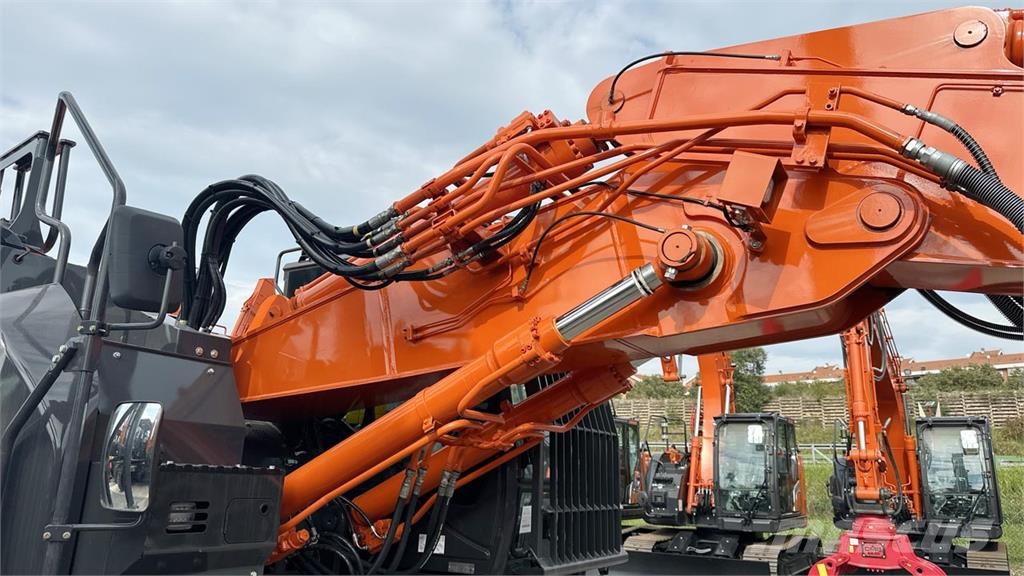 Hitachi ZX225USLC-7 履帶式 挖土機/掘鑿機/挖掘機