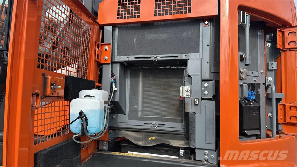 Hitachi ZX225USLC-7 履帶式 挖土機/掘鑿機/挖掘機