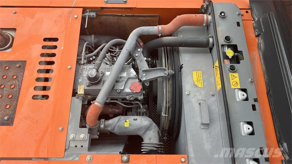 Hitachi ZX240N-3 Εκσκαφείς με ερπύστριες