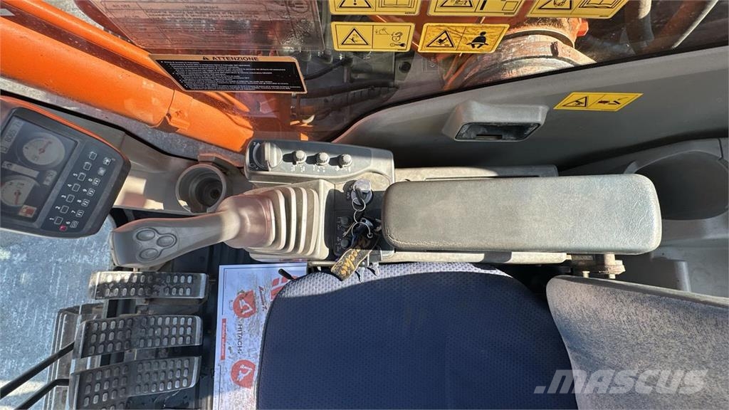 Hitachi ZX240N-3 Beltegraver