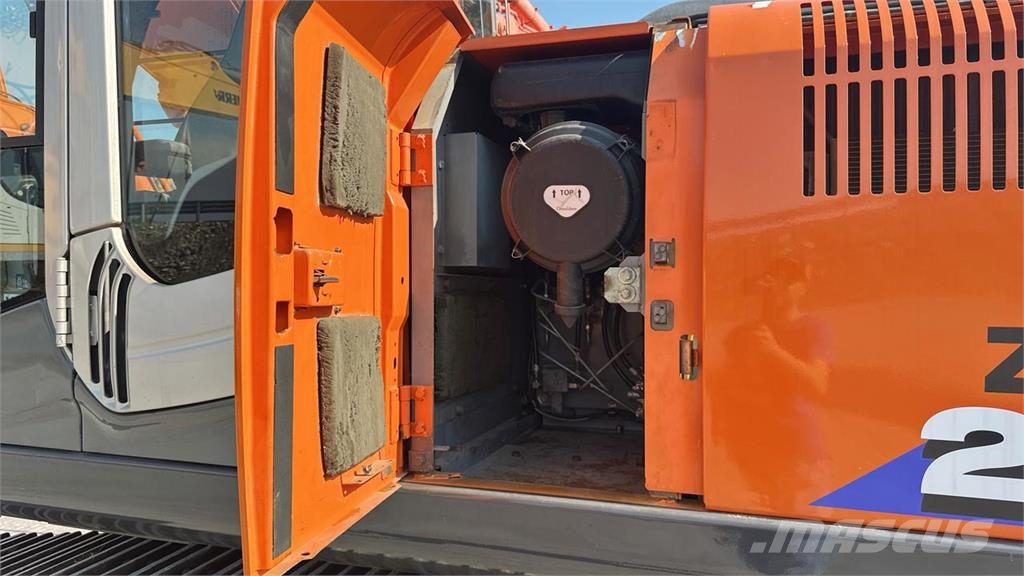 Hitachi ZX240N-3 Beltegraver