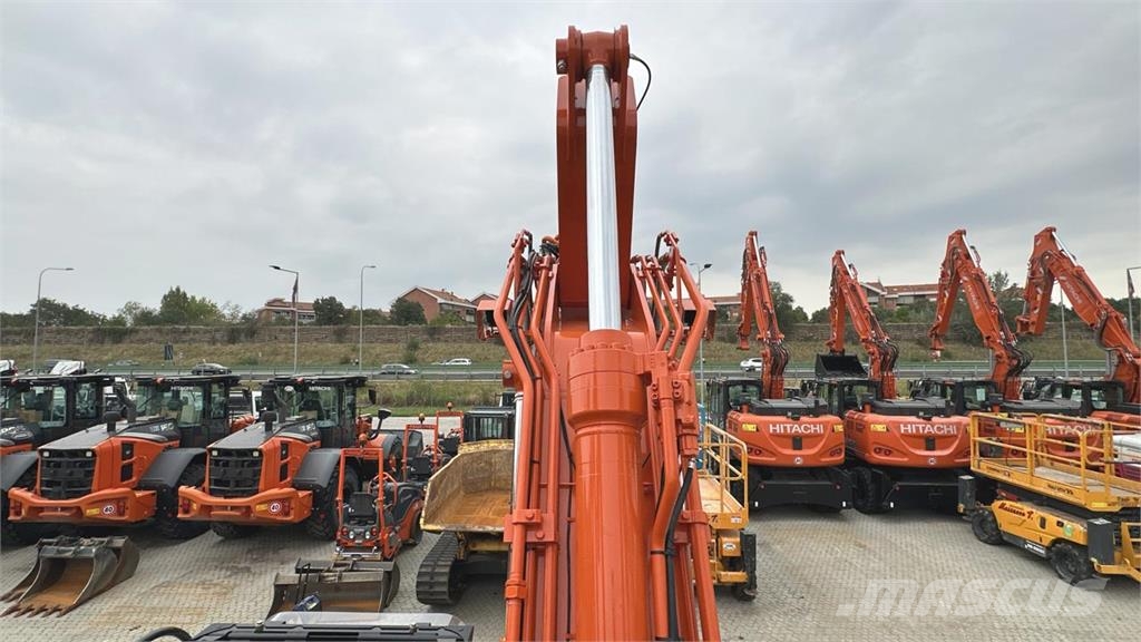 Hitachi ZX240N-7 Paletli ekskavatörler