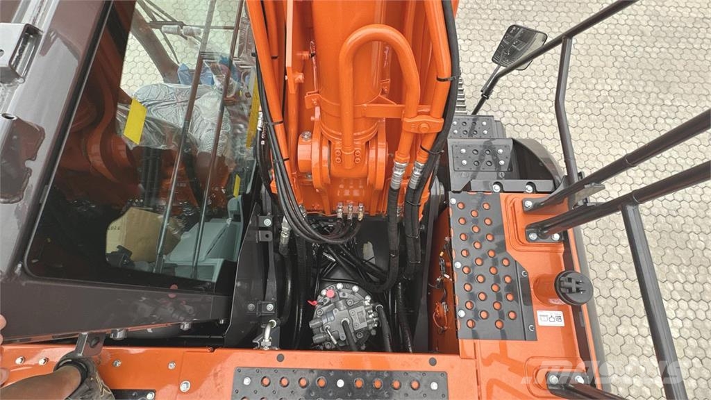Hitachi ZX240N-7 Paletli ekskavatörler