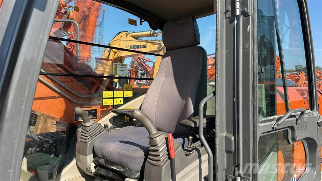 Hitachi ZX240NT-3 Paletli ekskavatörler