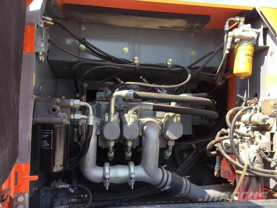 Hitachi ZX250LCN-5B Escavadeiras de esteiras