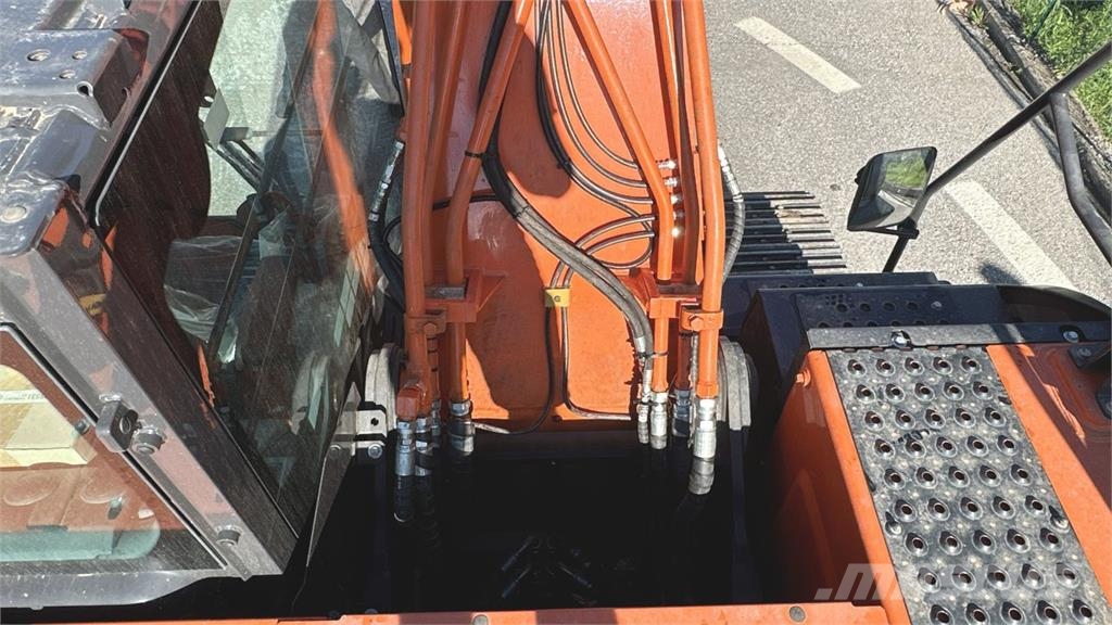 Hitachi ZX250LCN-7 Escavadeiras de esteiras