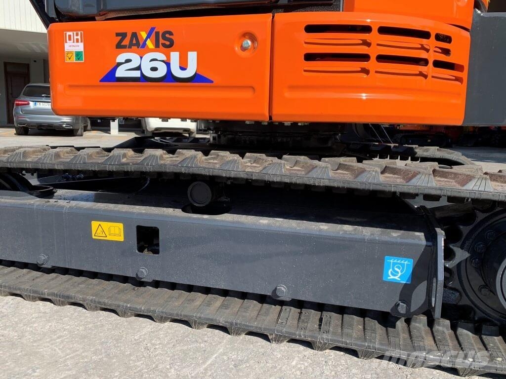 Hitachi ZX26U-6 CR Міні-екскаватори < 7т