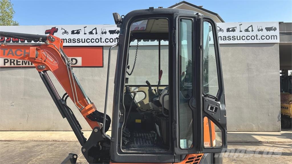 Hitachi ZX29U-3 CLR Верижен екскаватор