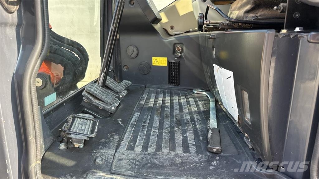 Hitachi ZX29U-3 CLR Верижен екскаватор