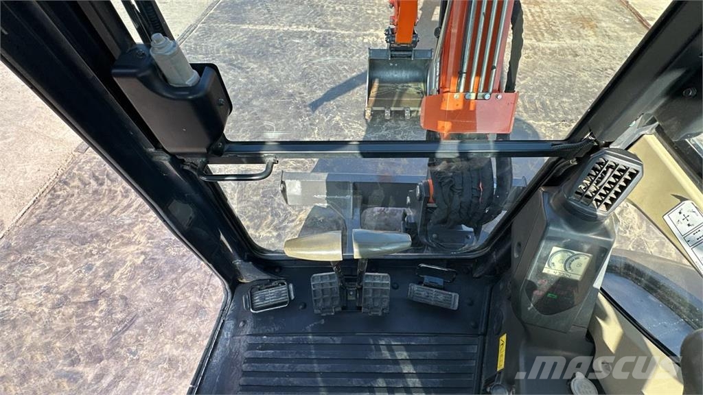 Hitachi ZX29U-3 CLR Верижен екскаватор