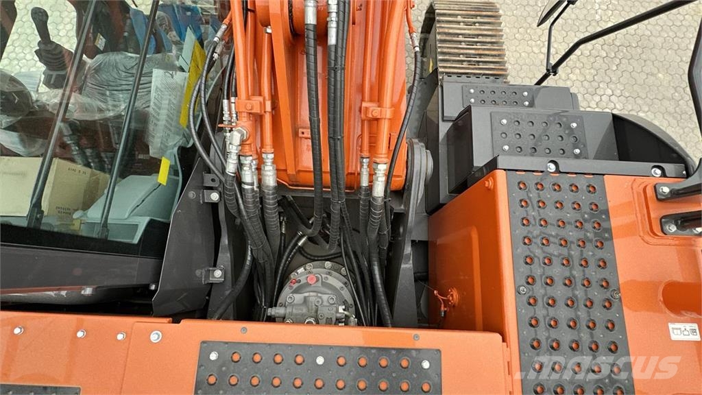 Hitachi ZX300LCN-7 Paletli ekskavatörler