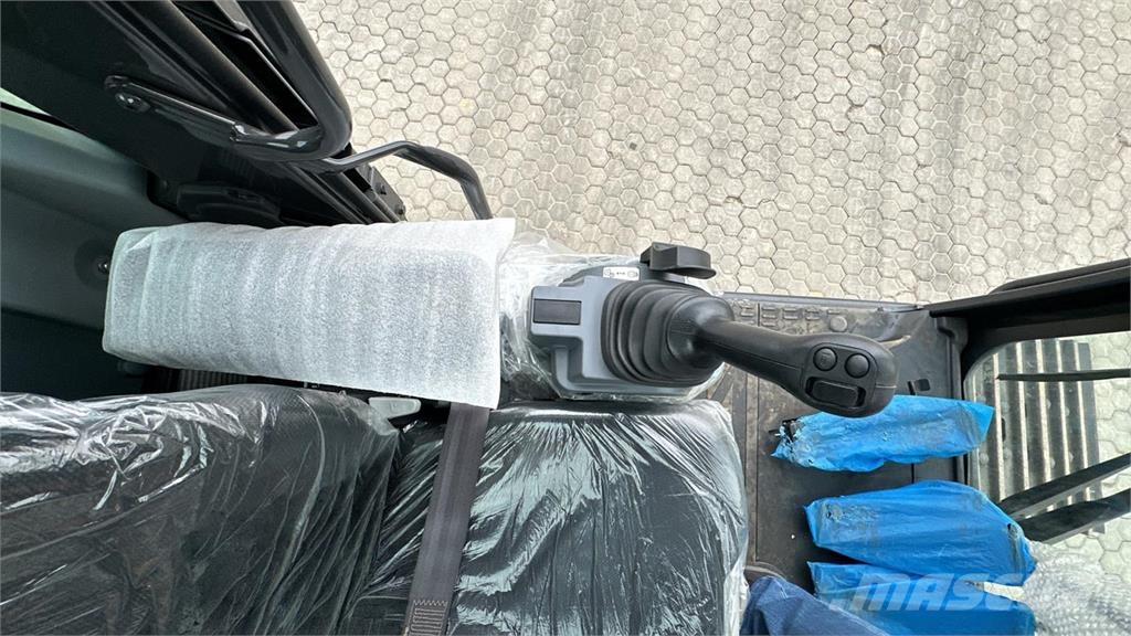 Hitachi ZX300LCN-7 Paletli ekskavatörler