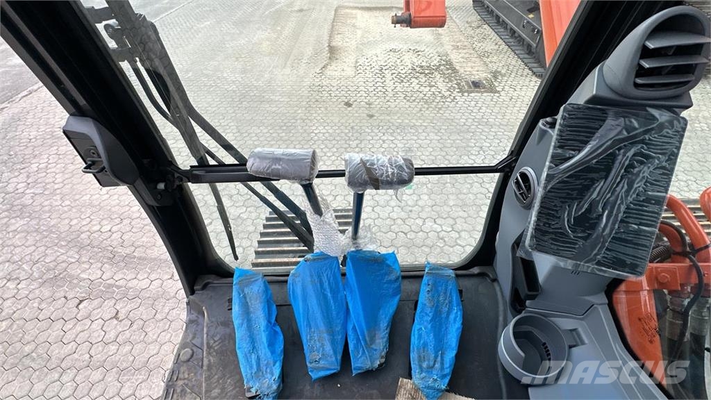 Hitachi ZX300LCN-7 Paletli ekskavatörler