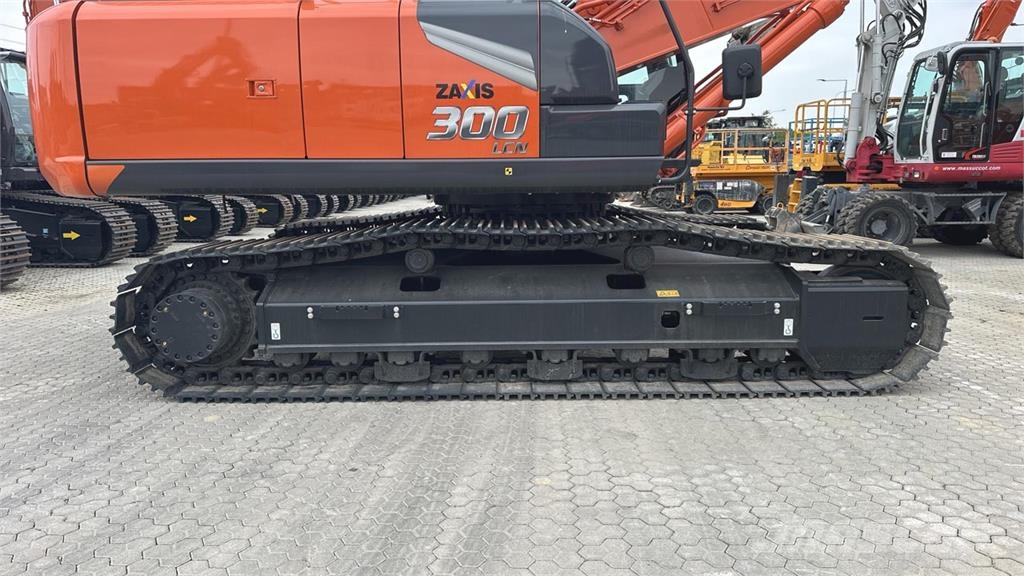 Hitachi ZX300LCN-7 Paletli ekskavatörler