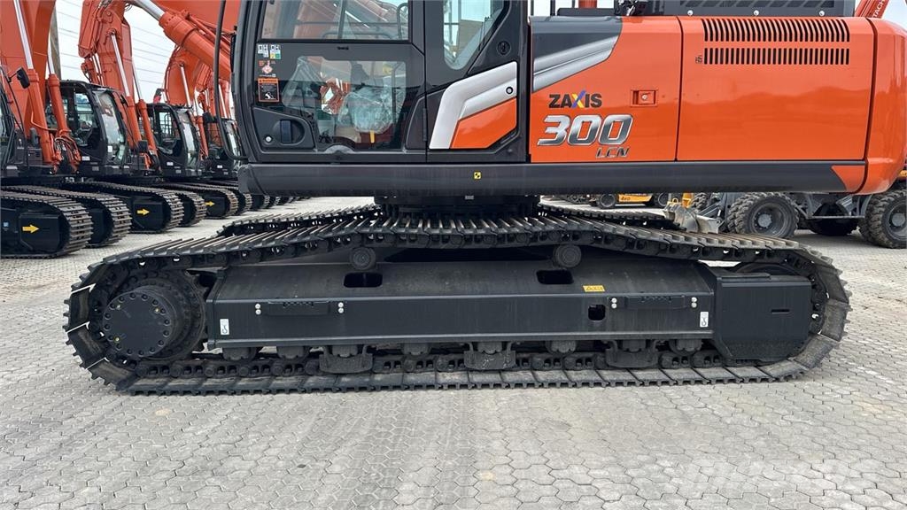 Hitachi ZX300LCN-7 Paletli ekskavatörler