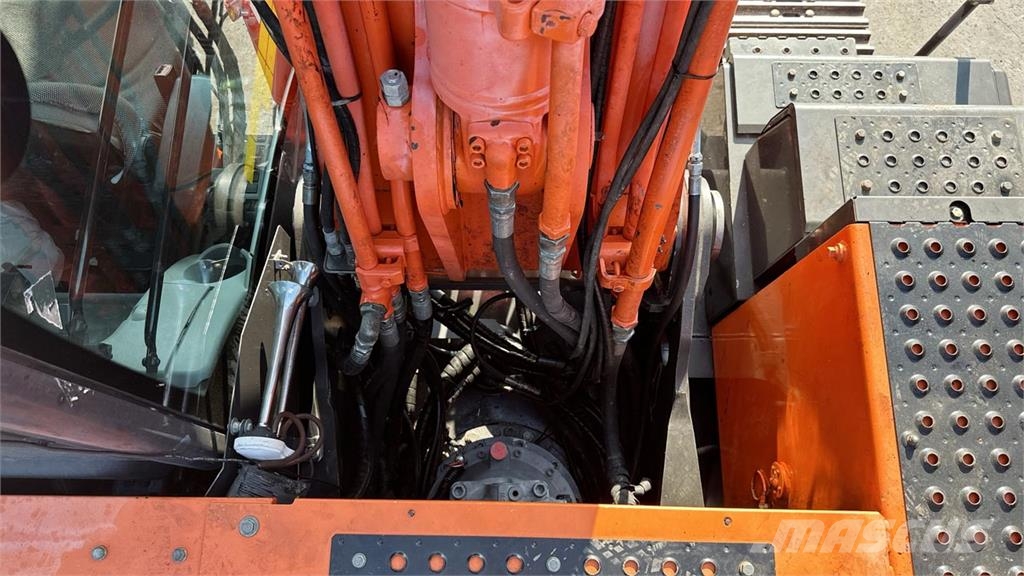 Hitachi ZX300LCNT-6 Верижен екскаватор
