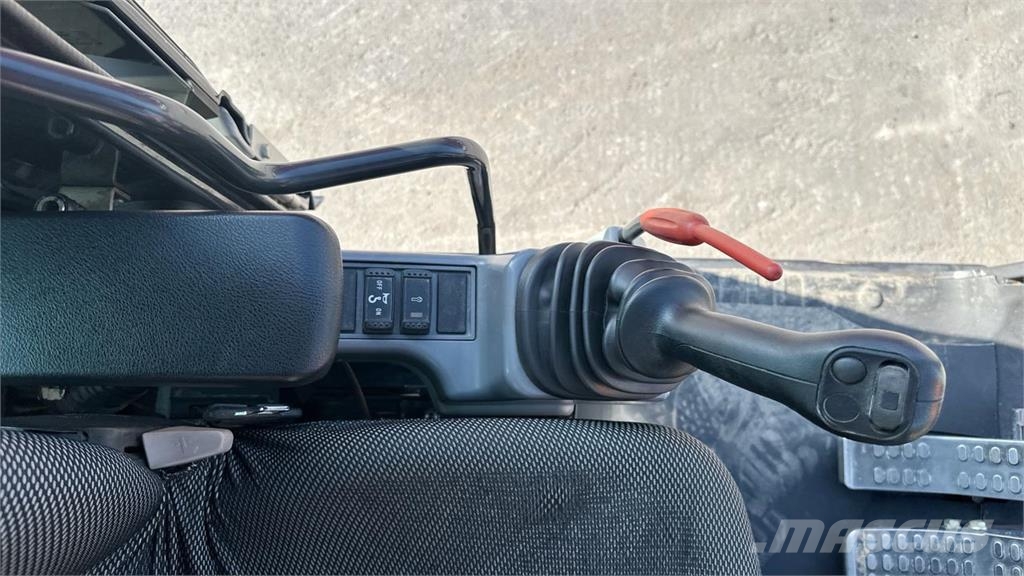 Hitachi ZX300LCNT-6 Верижен екскаватор