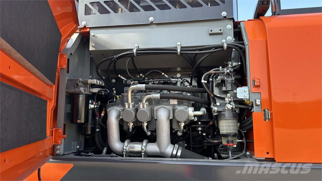 Hitachi ZX350LCN-7 Paletli ekskavatörler