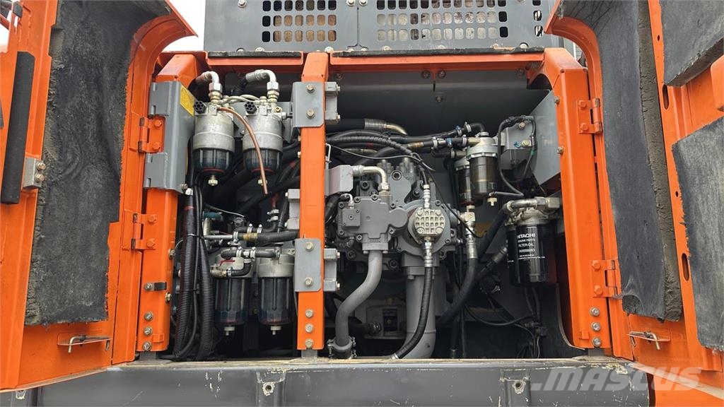 Hitachi ZX470LCH-5B Raupenbagger