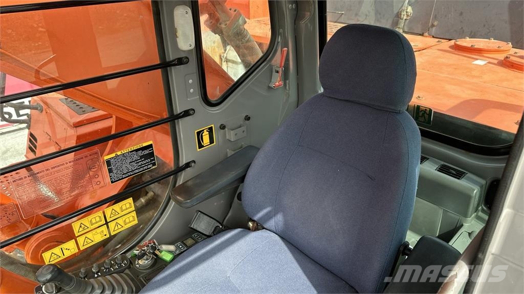 Hitachi ZX500LCH Escavadeiras de esteiras