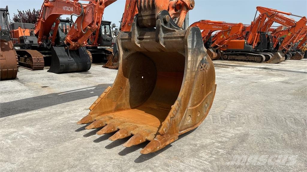 Hitachi ZX500LCH Escavadeiras de esteiras