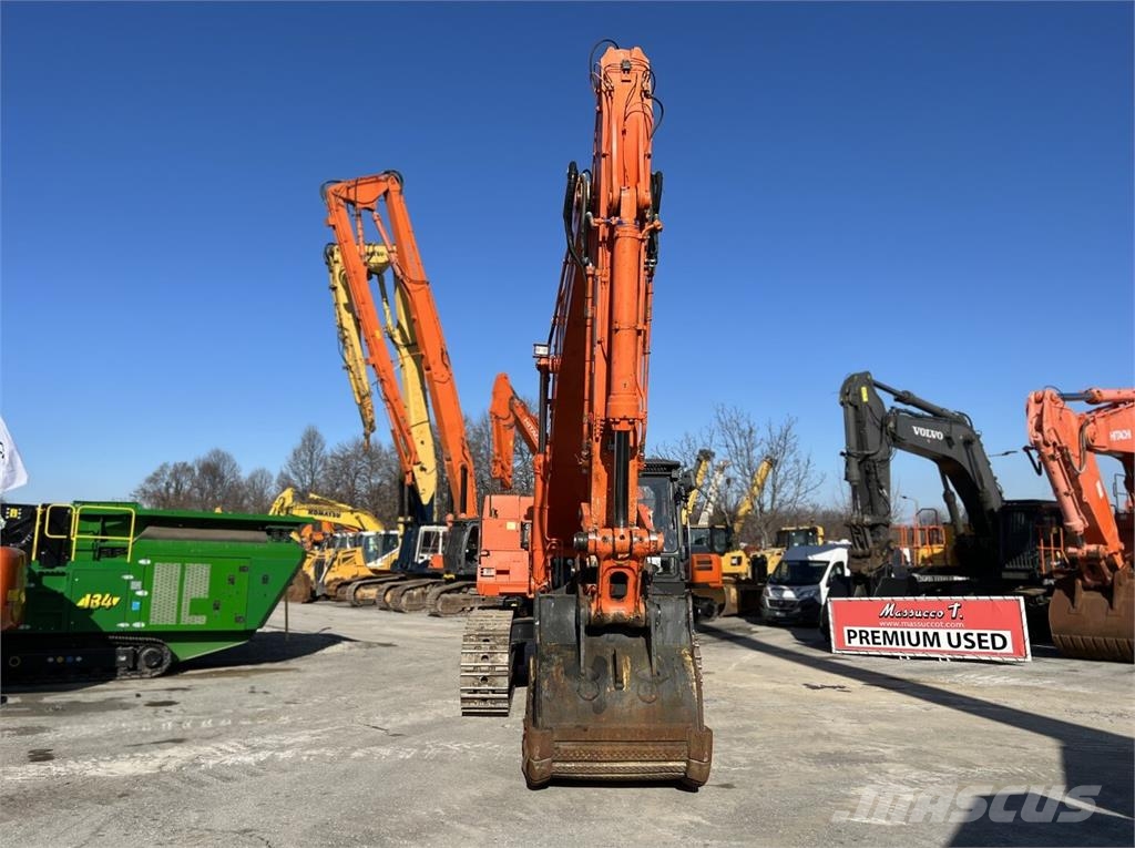 Hitachi ZX520LCH-3 حفارات زحافة