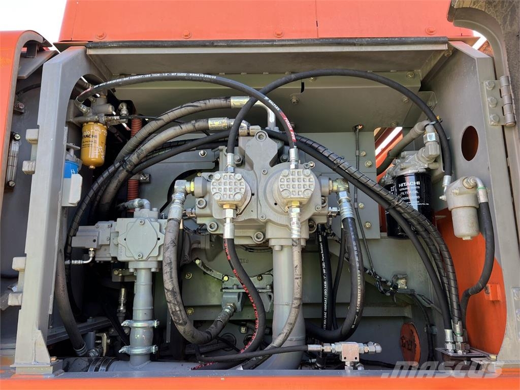 Hitachi ZX520LCH-3 حفارات زحافة