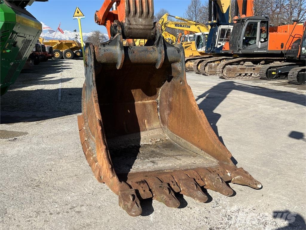 Hitachi ZX520LCH-3 حفارات زحافة