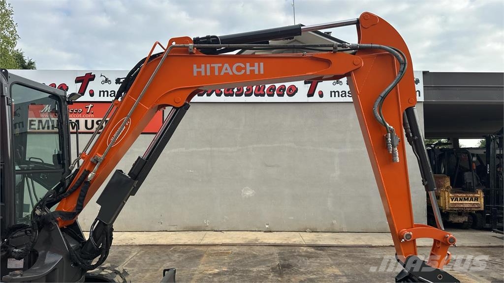 Hitachi ZX55U-5A CLR Mini kotrók < 7t