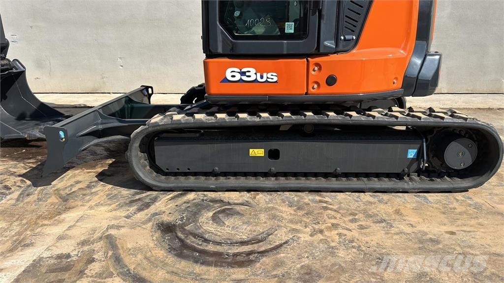 Hitachi ZX63U Excavadoras 7t - 12t