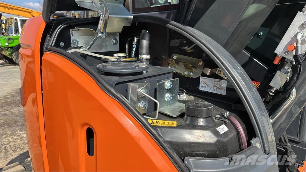 Hitachi ZX63U Excavadoras 7t - 12t