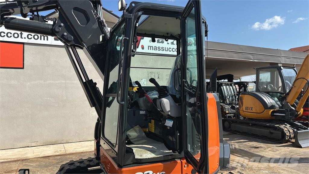 Hitachi ZX63U Excavadoras 7t - 12t