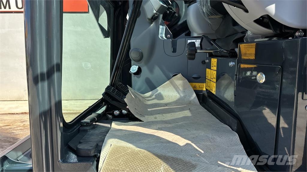 Hitachi ZX63U Excavadoras 7t - 12t