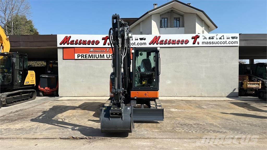 Hitachi ZX63U Excavadoras 7t - 12t