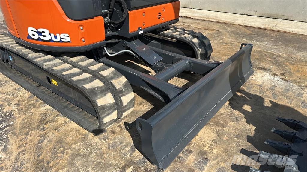 Hitachi ZX63U Excavadoras 7t - 12t