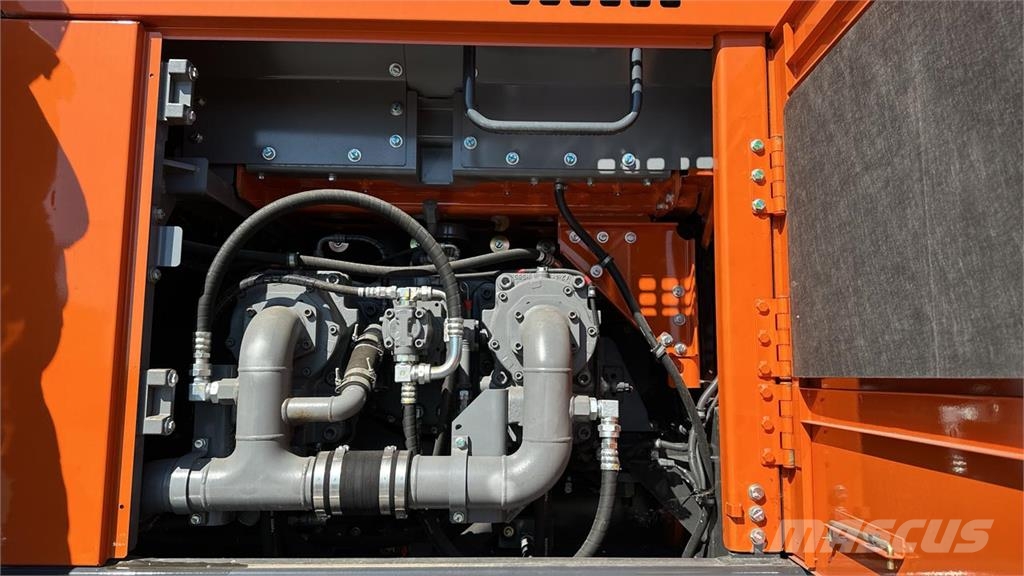 Hitachi ZX690LCH-7 Верижен екскаватор