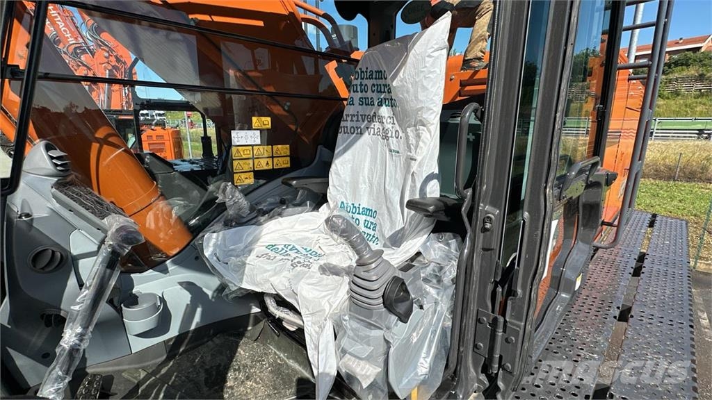 Hitachi ZX690LCH-7 Верижен екскаватор