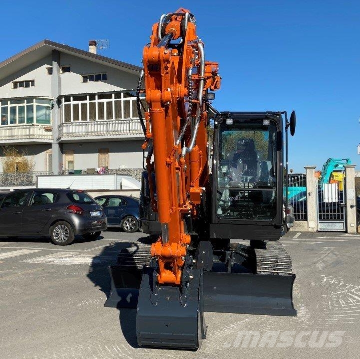 Hitachi ZX85US-6 OFF SET حفارات وسط 7 طن - 12 طن