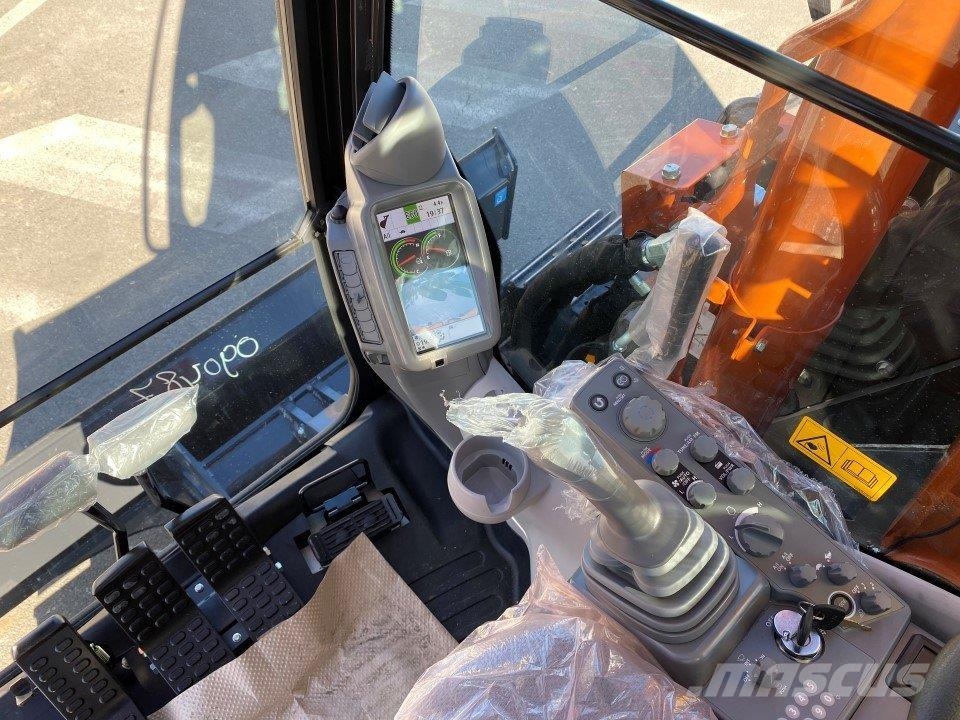 Hitachi ZX85US-6 OFF SET حفارات وسط 7 طن - 12 طن