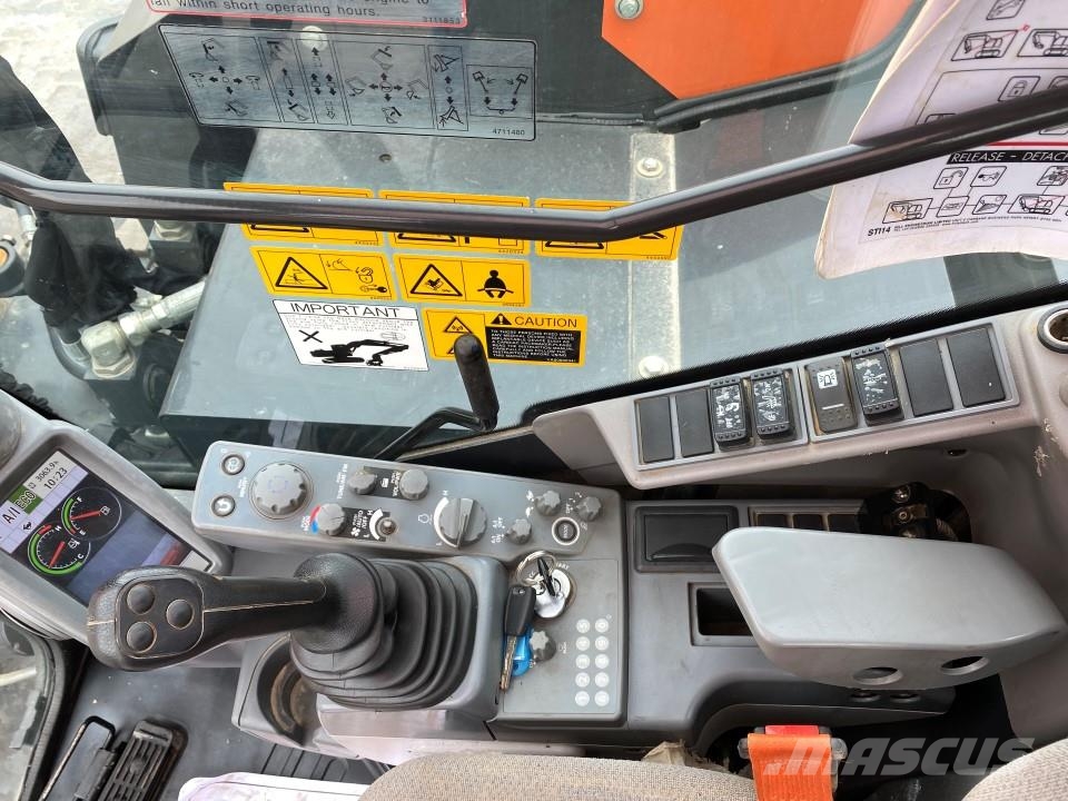 Hitachi ZX85USB-5A 中型挖掘机