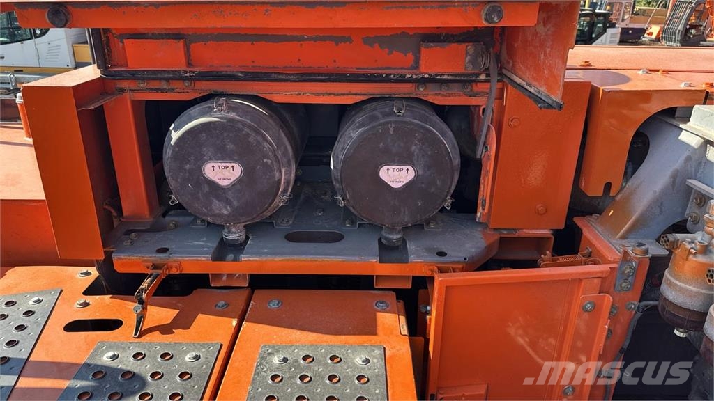 Hitachi ZX870LCR-5B Paletli ekskavatörler