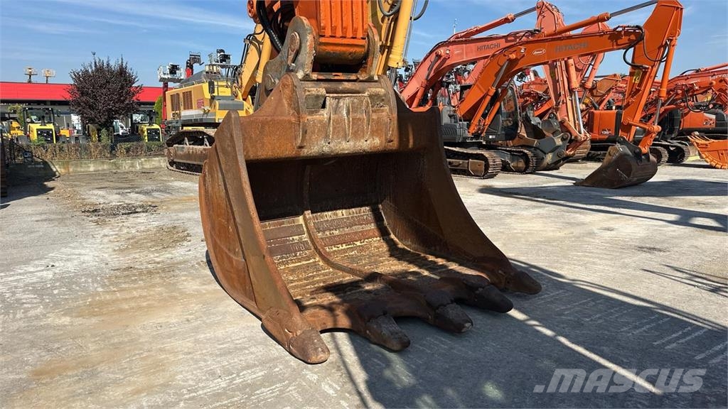 Hitachi ZX870LCR-5B Paletli ekskavatörler