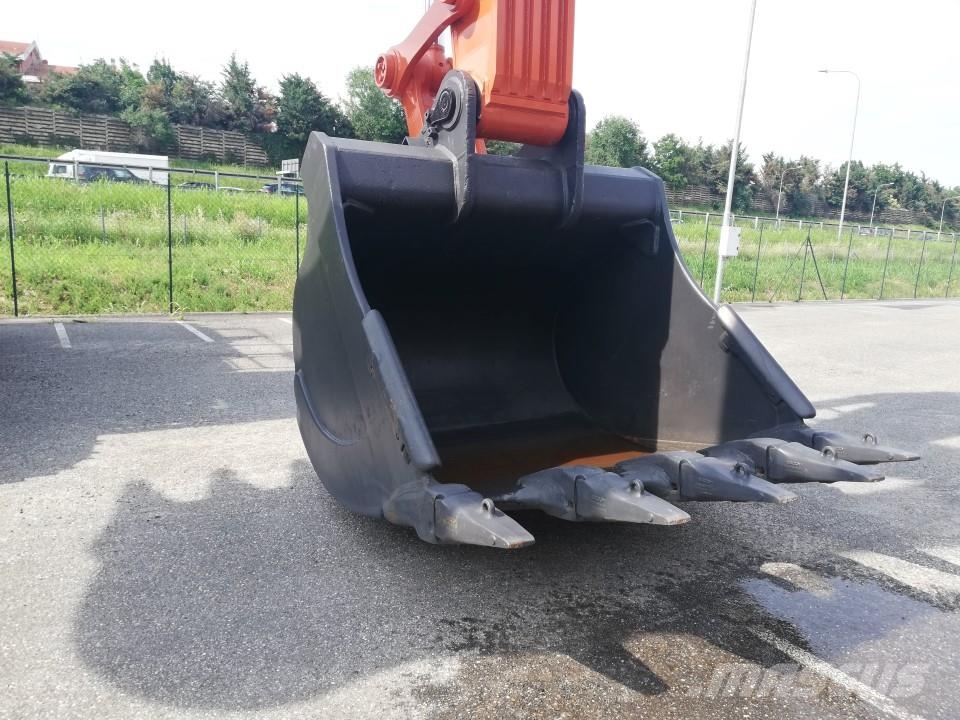 Hitachi ZX890LCH-7 Koparki gąsienicowe