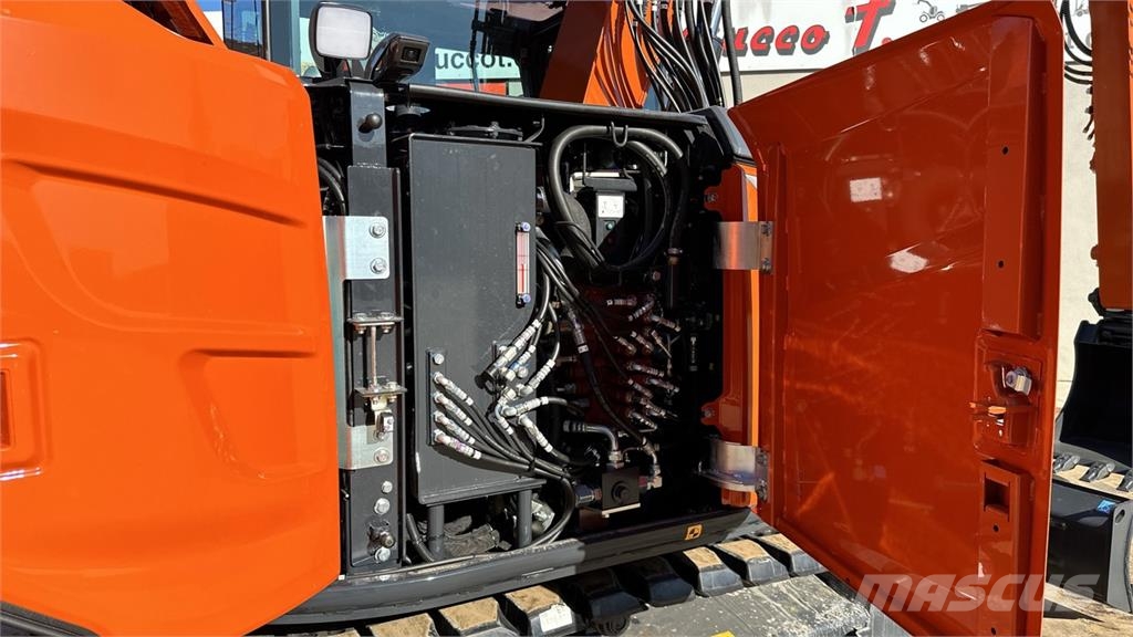 Hitachi ZX95US-7 Средни екскаватори 7т - 12т