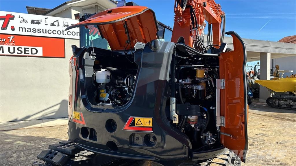 Hitachi ZX95US-7 Средни екскаватори 7т - 12т