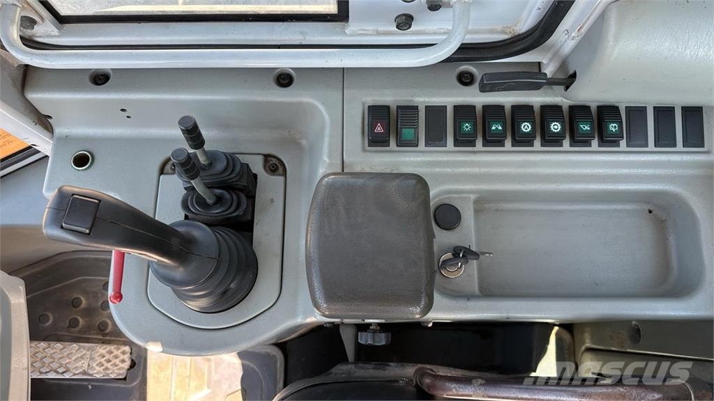 Hyundai HL730TM-7 4x4 لوادر بعجل