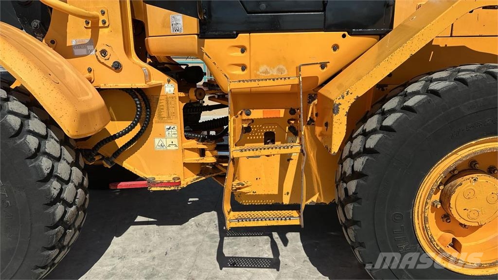 Hyundai HL730TM-7 4x4 لوادر بعجل